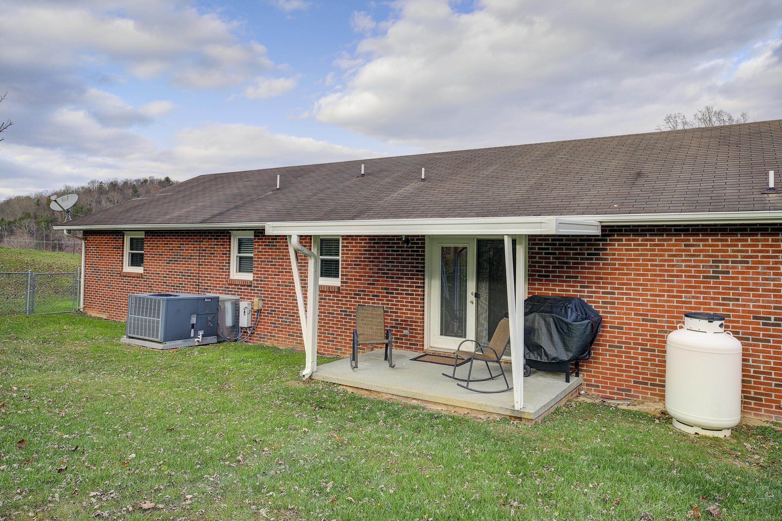 766 Laurels Road Johnson City, TN 37601 - Photo 13 of 55 Laurels--38