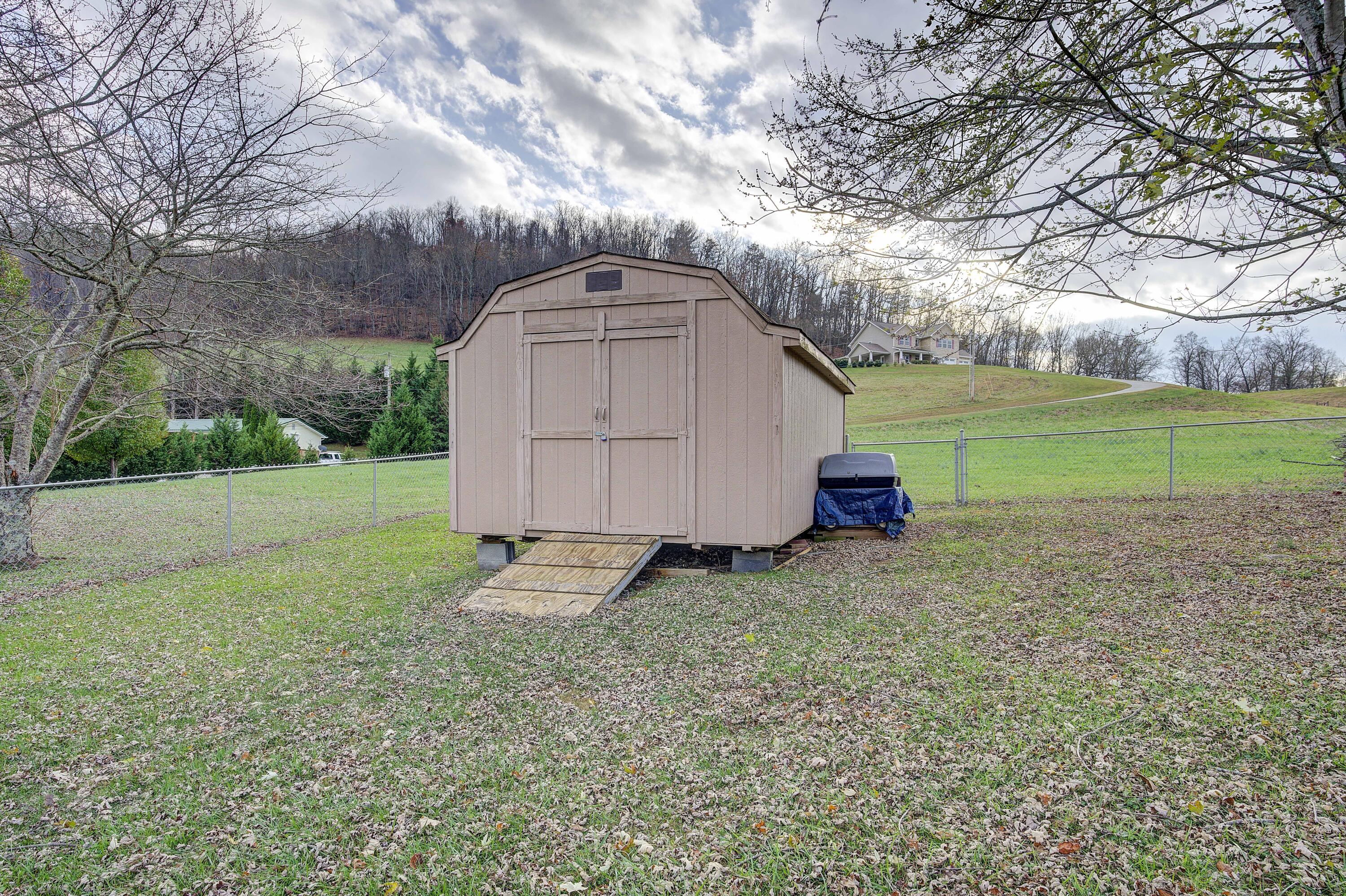 766 Laurels Road Johnson City, TN 37601 - Photo 15 of 55 Laurels--35