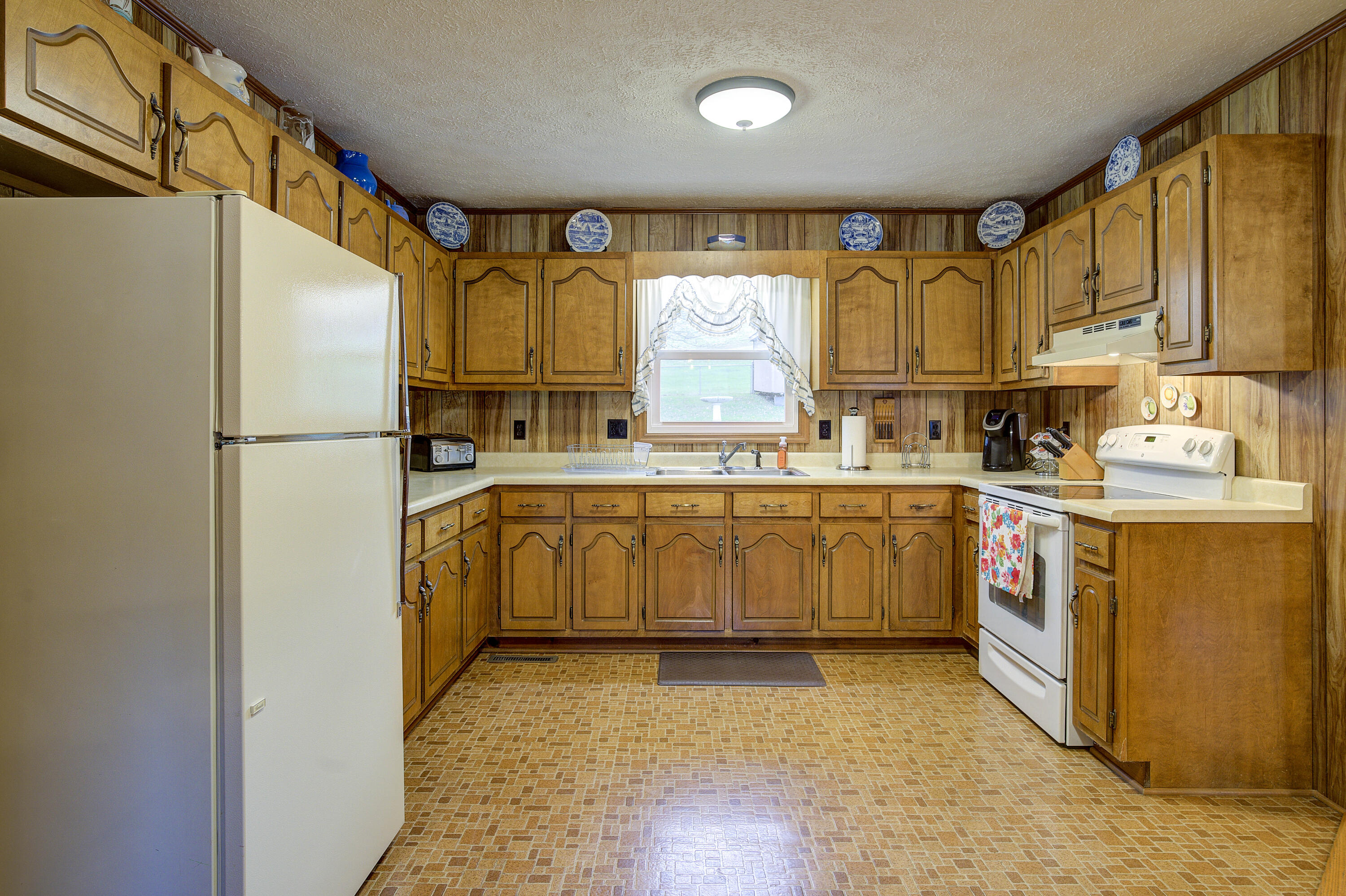 766 Laurels Road Johnson City, TN 37601 - Photo 17 of 55 Laurels--9