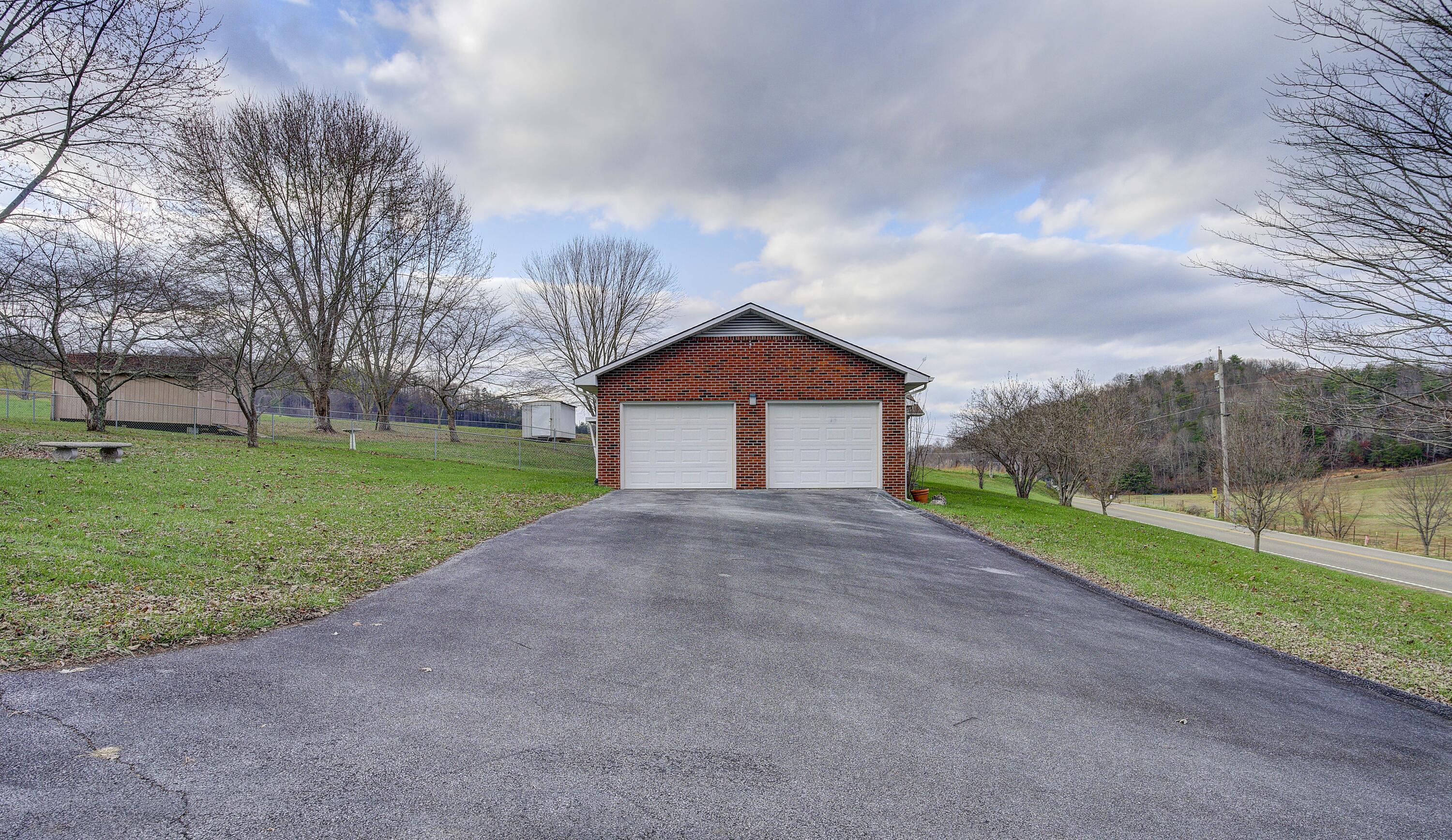 766 Laurels Road Johnson City, TN 37601 - Photo 8 of 55 Laurels--44