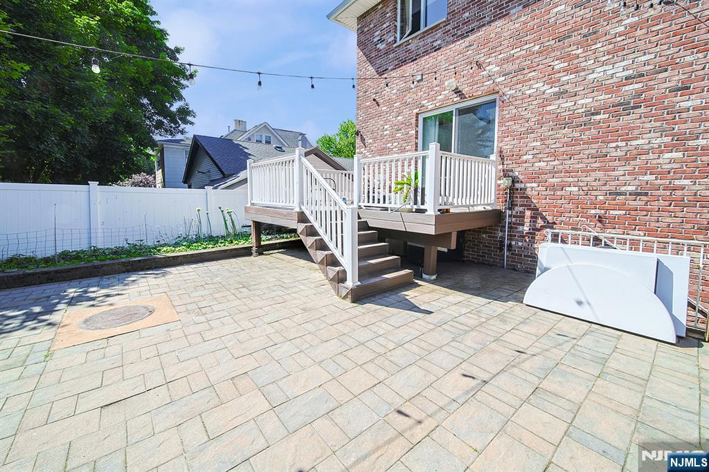 897 Virgil Avenue Ridgefield, NJ 07657 - Photo 6 of 50