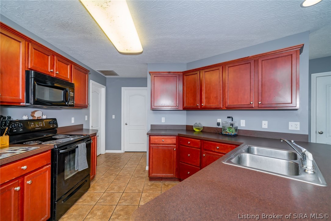 2464 Ryleigh Court Northwest Ramsey, IN 47166 - Photo 11 of 23 Gallery Image 11