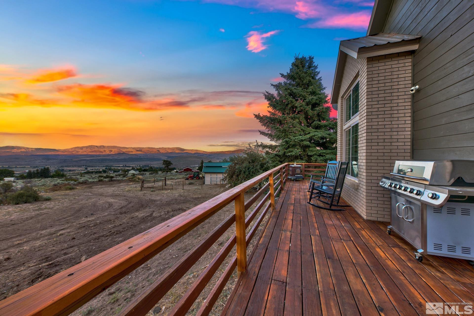 1980 Emigrant Trail Woodfords, CA 96120 - Photo 12 of 40 a view of balcony with wooden floor and city view