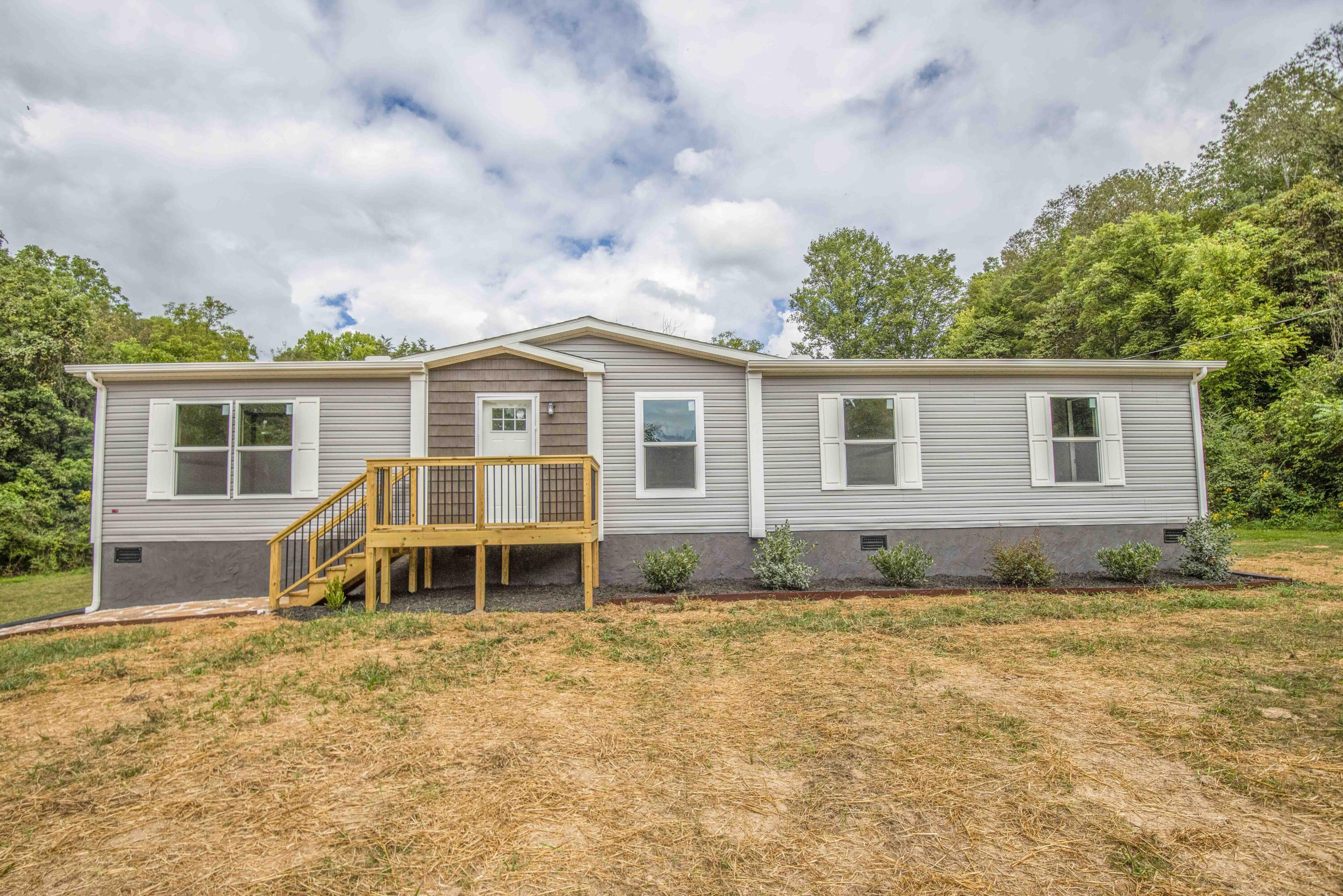 341 Howard Road Loudon, TN 37774 - Photo 1 of 40 exterior 1_1