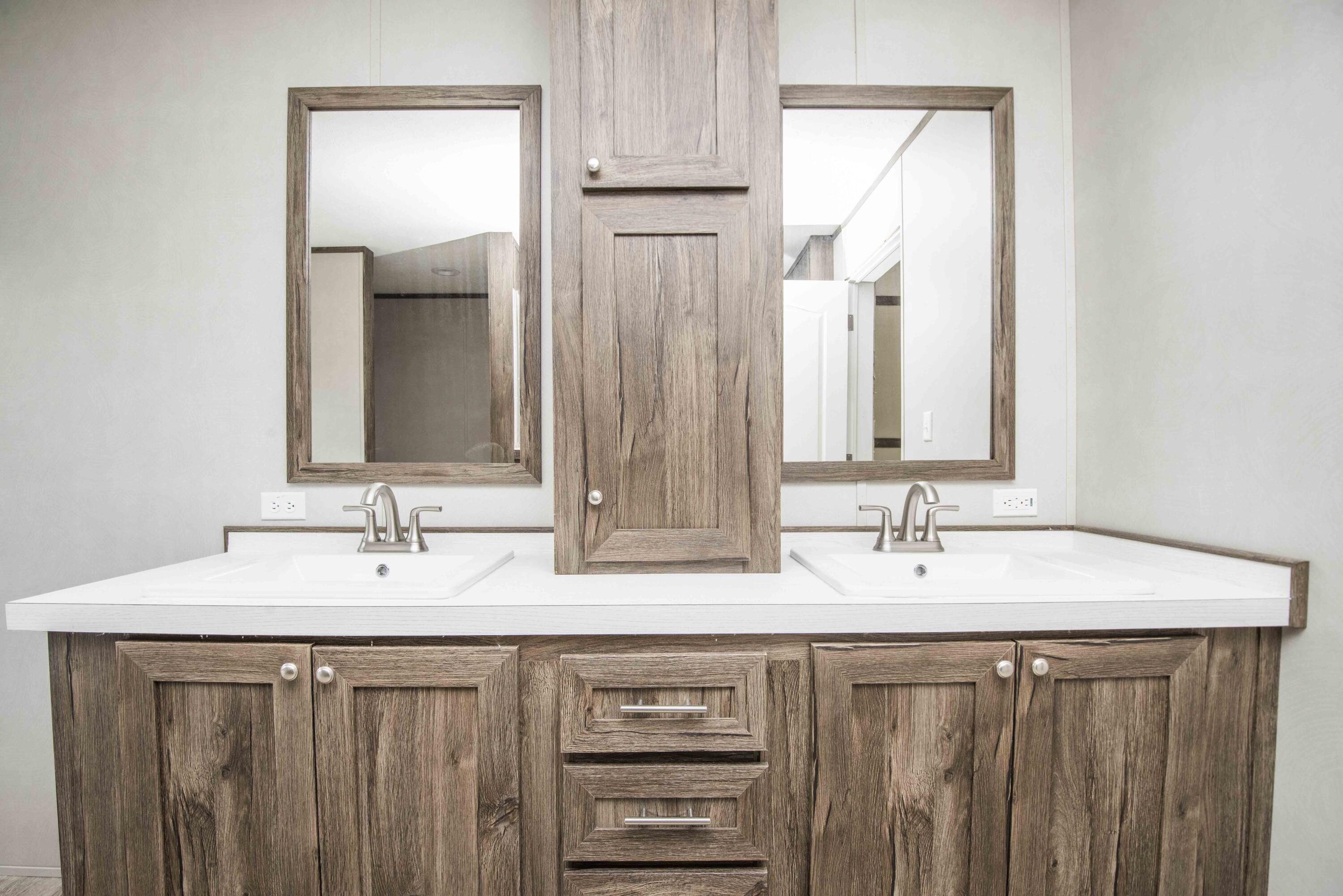 341 Howard Road Loudon, TN 37774 - Photo 25 of 40 master bath w_1
