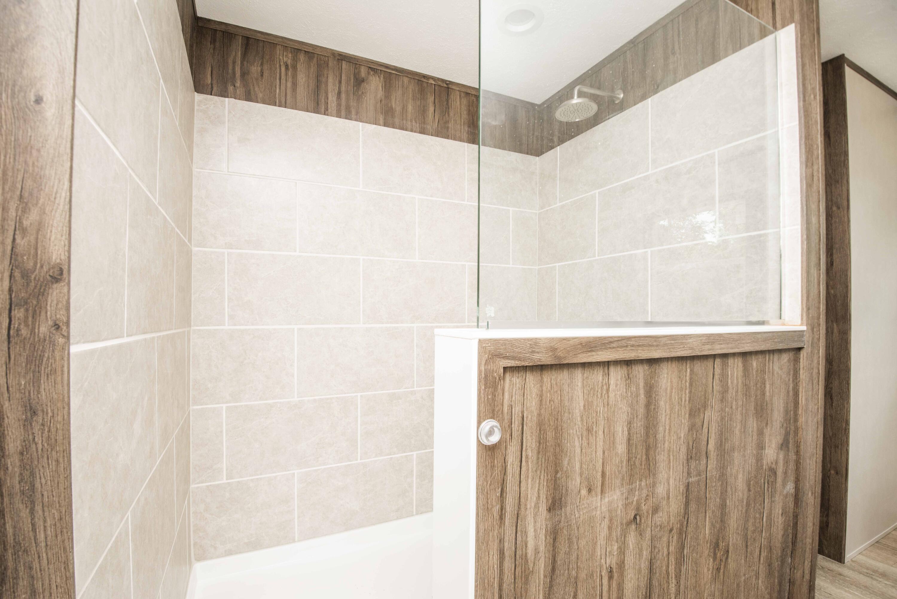 341 Howard Road Loudon, TN 37774 - Photo 27 of 40 master bath_1
