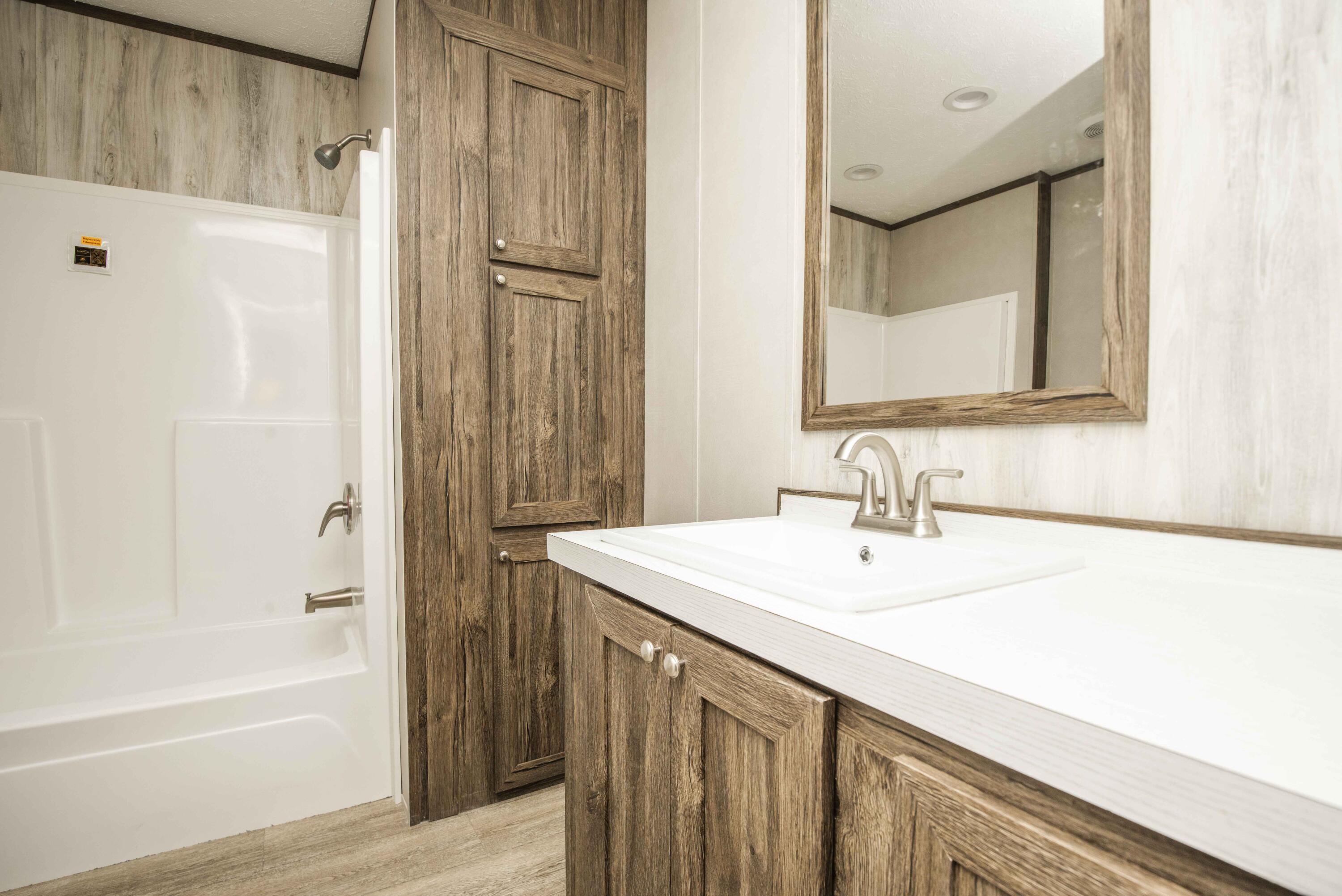 341 Howard Road Loudon, TN 37774 - Photo 29 of 40 second bath_1