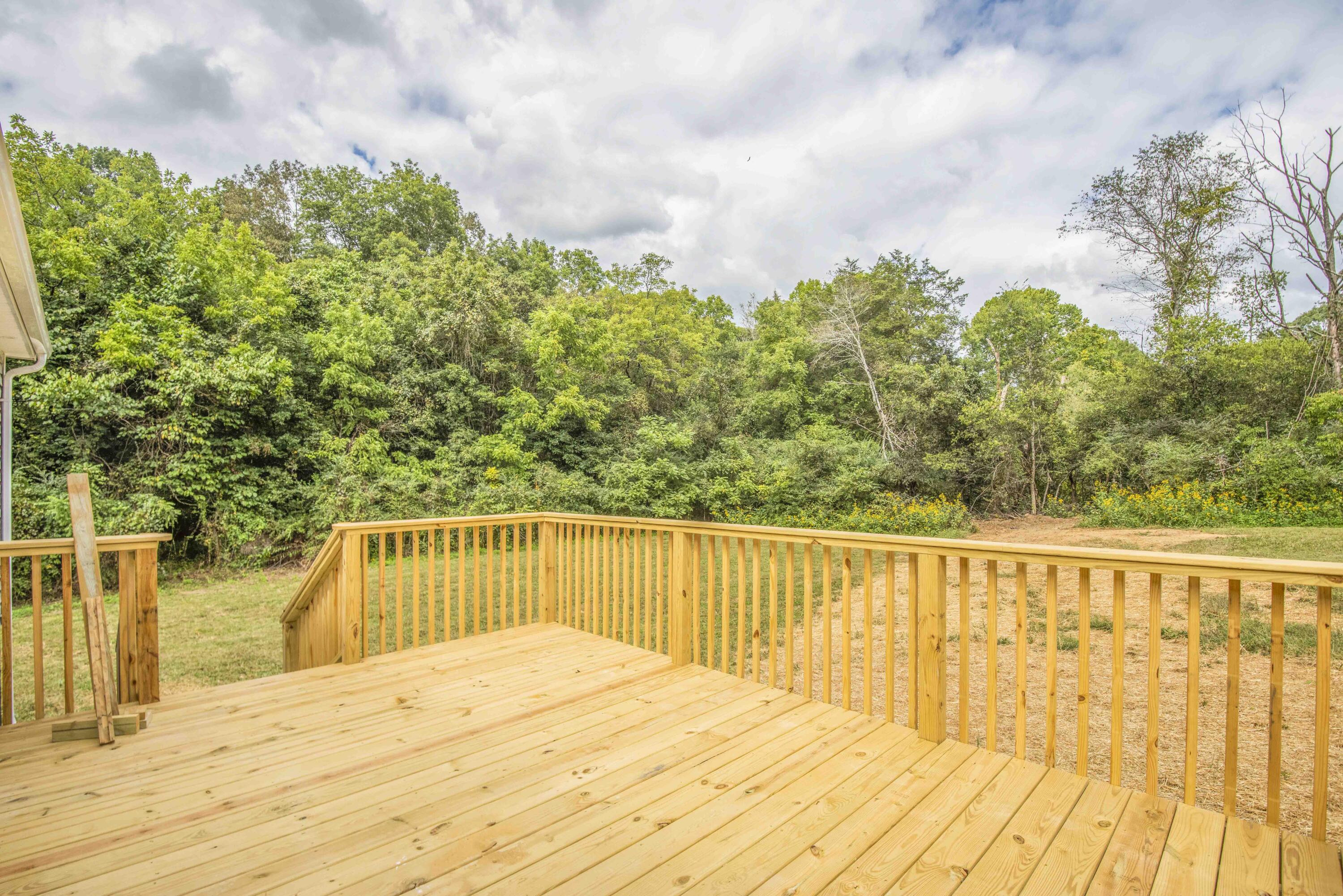341 Howard Road Loudon, TN 37774 - Photo 5 of 40 deck 1_1