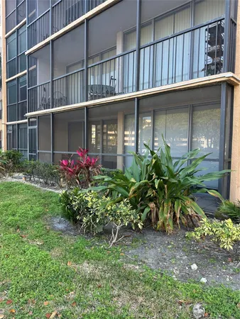 $1,600 | 3821 Environ Boulevard, Unit 110, Lauderhill, FL 33319