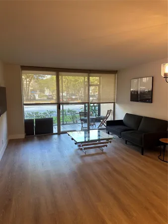 $1,600 | 3821 Environ Boulevard, Unit 110, Lauderhill, FL 33319