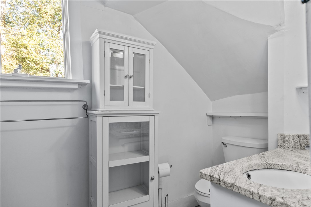 427 Spring Street, Unit 1 Newport, RI 02840 - Photo 17 of 20