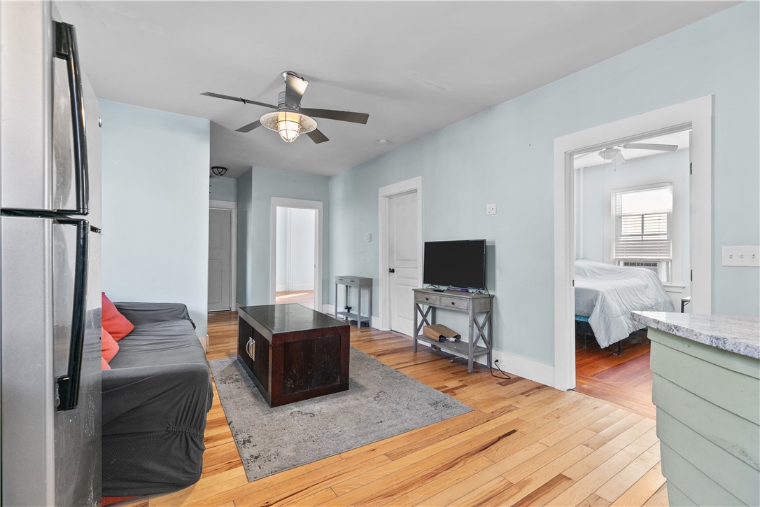 427 Spring Street, Unit 1 Newport, RI 02840 - Photo 10 of 20