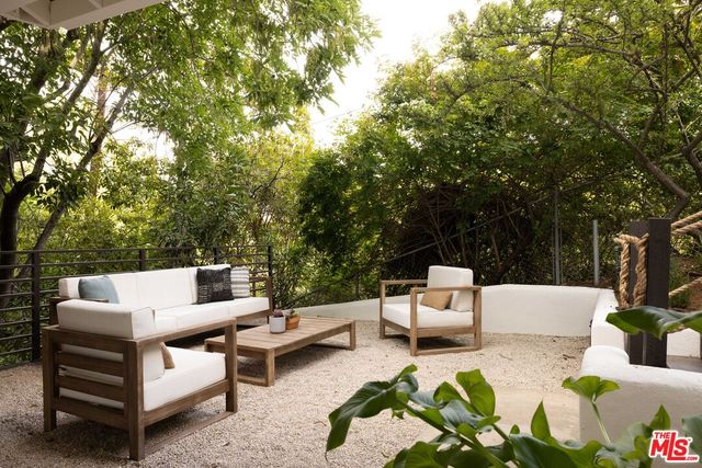 $2,200,000 | 7324 Woodrow Wilson Drive, Los Angeles, CA 90046