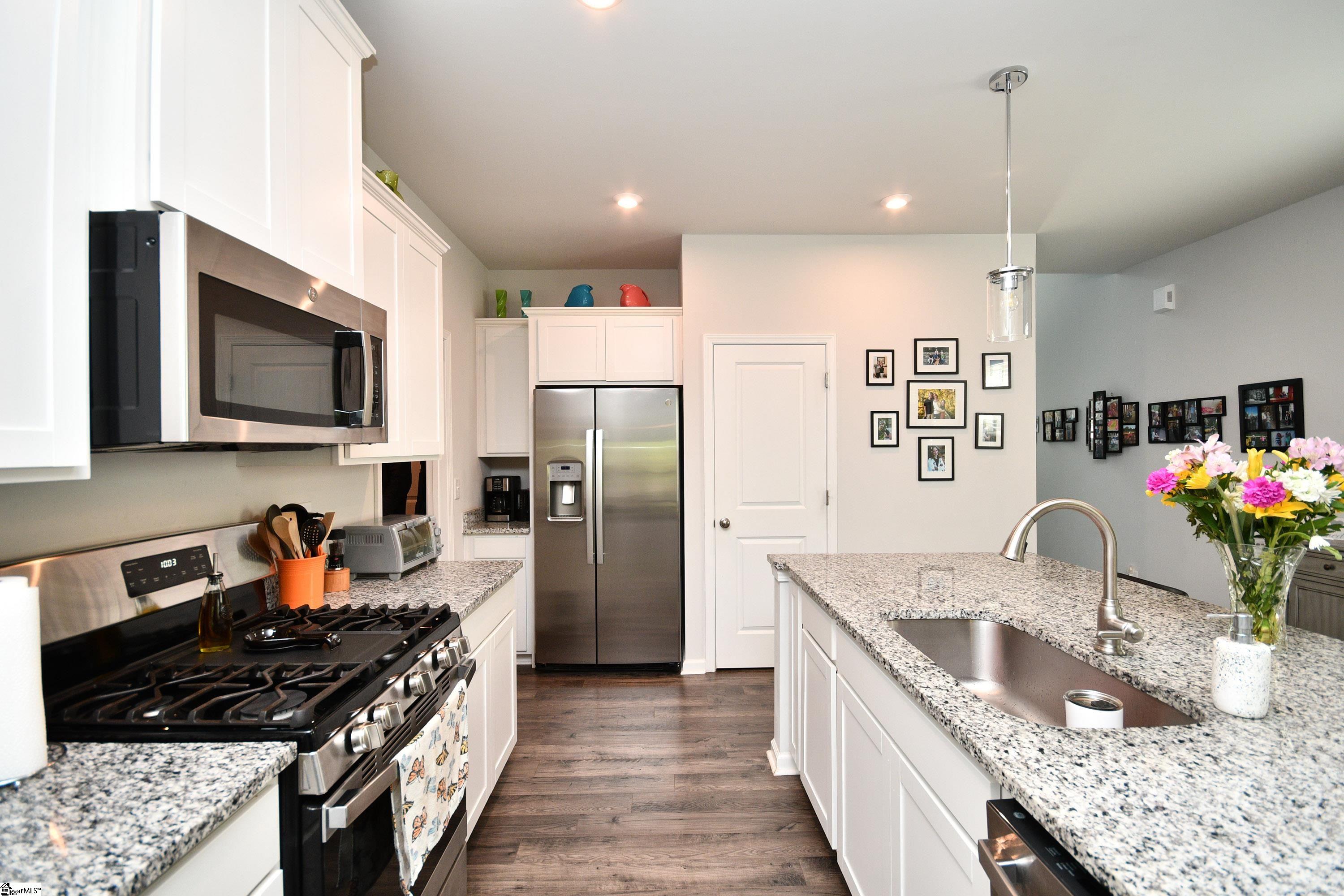 508 Poinsett Bridge Way Greenville, SC 29607 - Photo 6 of 39