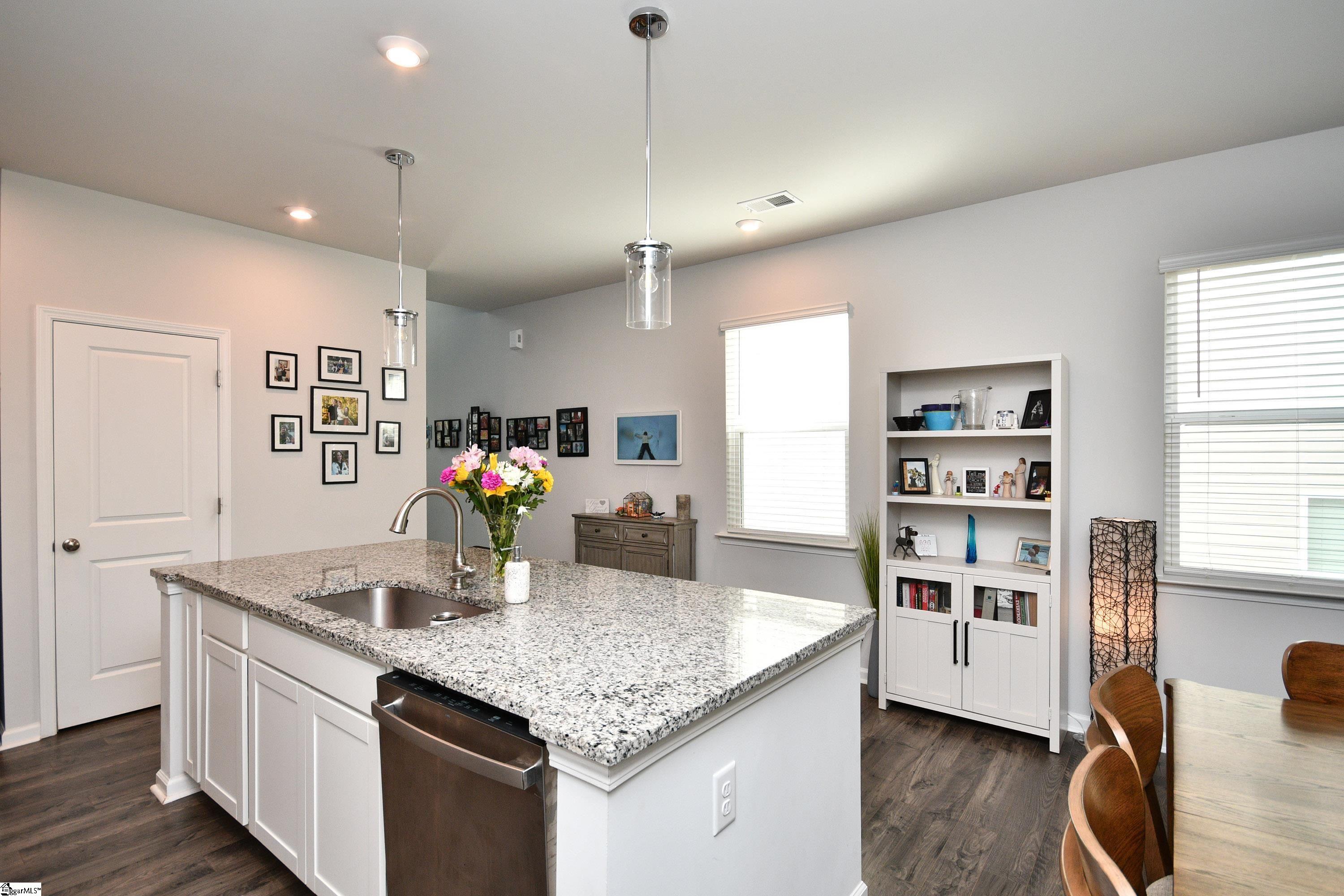 508 Poinsett Bridge Way Greenville, SC 29607 - Photo 7 of 39
