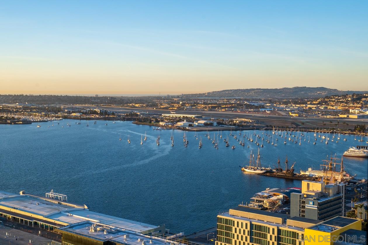 888 E Street, Unit 3502 San Diego, CA 92101 - Photo 11 of 35 an aerial view of a house