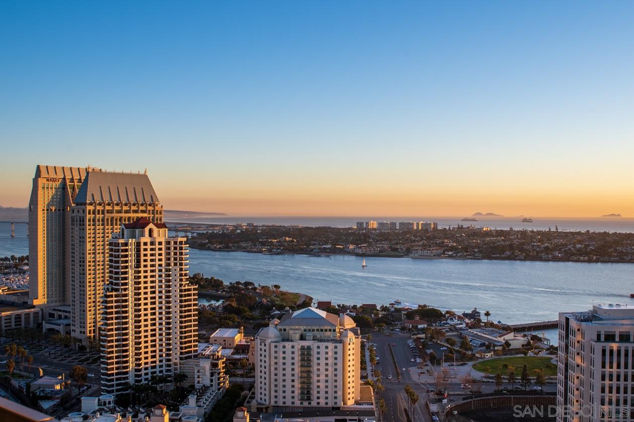 888 E Street, Unit 3502 San Diego, CA 92101 - Photo 12 of 35 an aerial view of multiple house