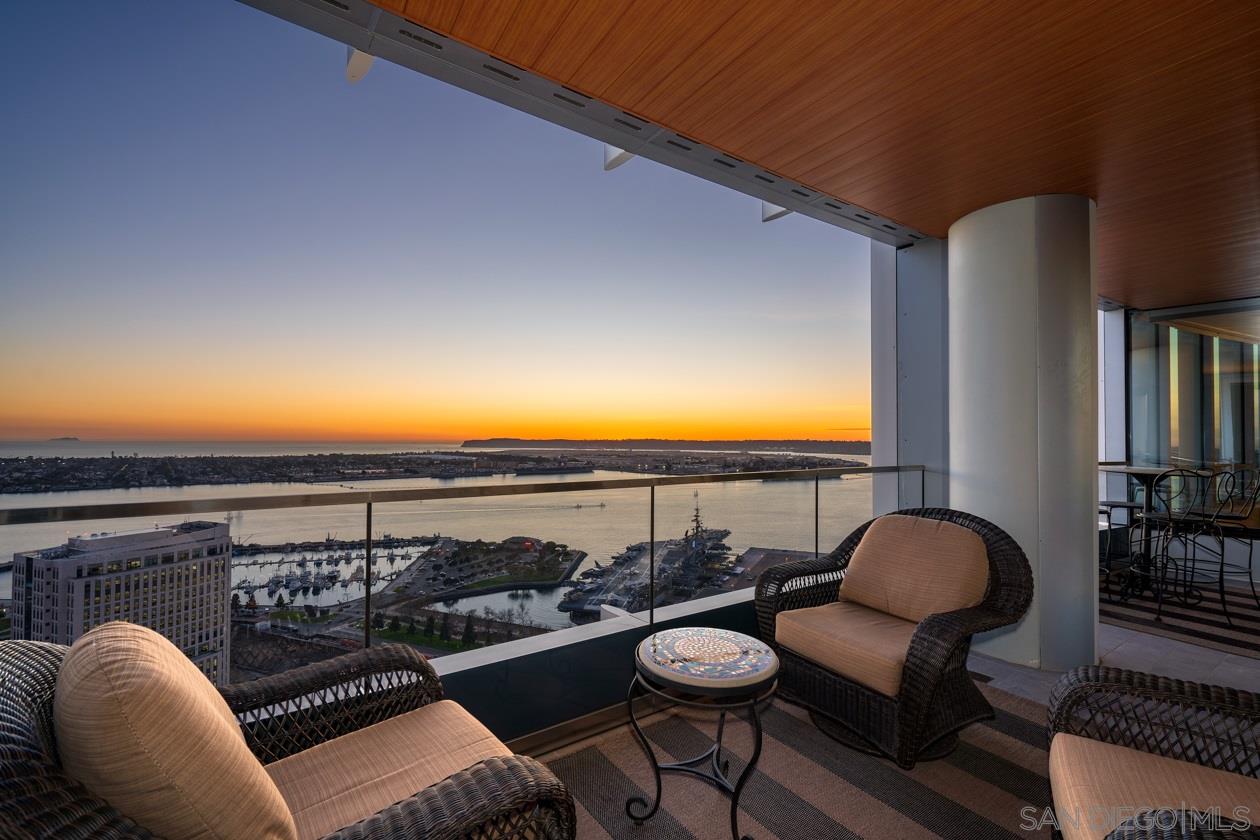 888 E Street, Unit 3502 San Diego, CA 92101 - Photo 15 of 35 an outdoor living room with furniture and rug