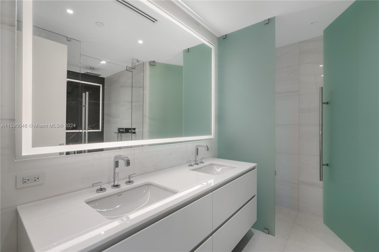 300 Biscayne Blvd Way, Unit 3105 Miami, FL 33131 - Photo 23 of 53