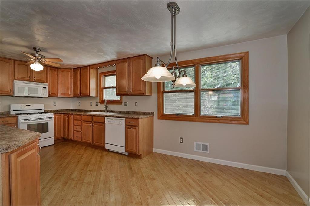 1061 Fiddleback Drive McKees Rocks, PA 15136 - Photo 7 of 20