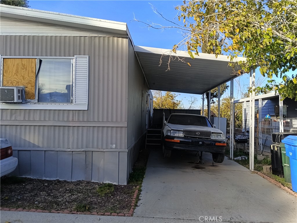 1000 Windy Pass, Unit 81 Barstow, CA 92311 - Photo 2 of 3 a view of outdoor space and deck