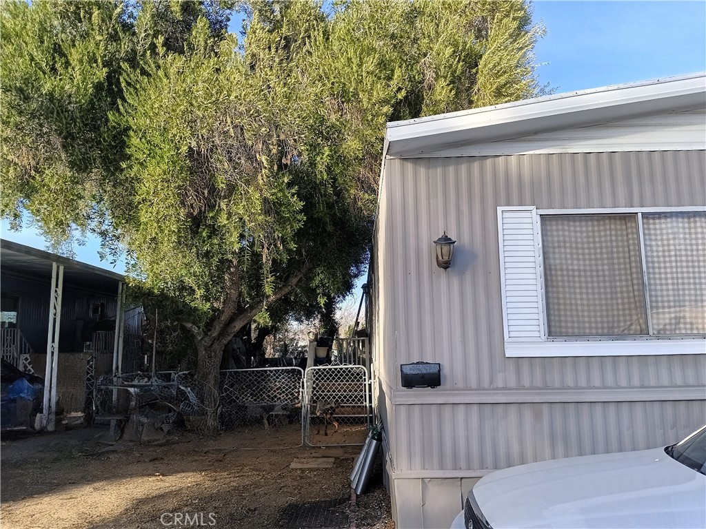 1000 Windy Pass, Unit 81 Barstow, CA 92311 - Photo 3 of 3 a view of outdoor space and yard