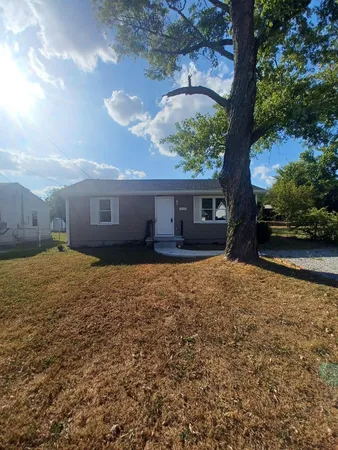 $999 | 1807 McHenry Drive, Hopkinsville, KY 42240