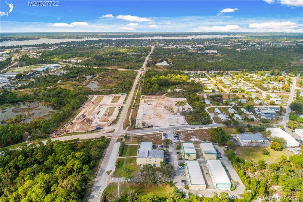 439 Northeast Baker Road Stuart, FL 34994 - Photo 29 of 33 Gallery Image 29