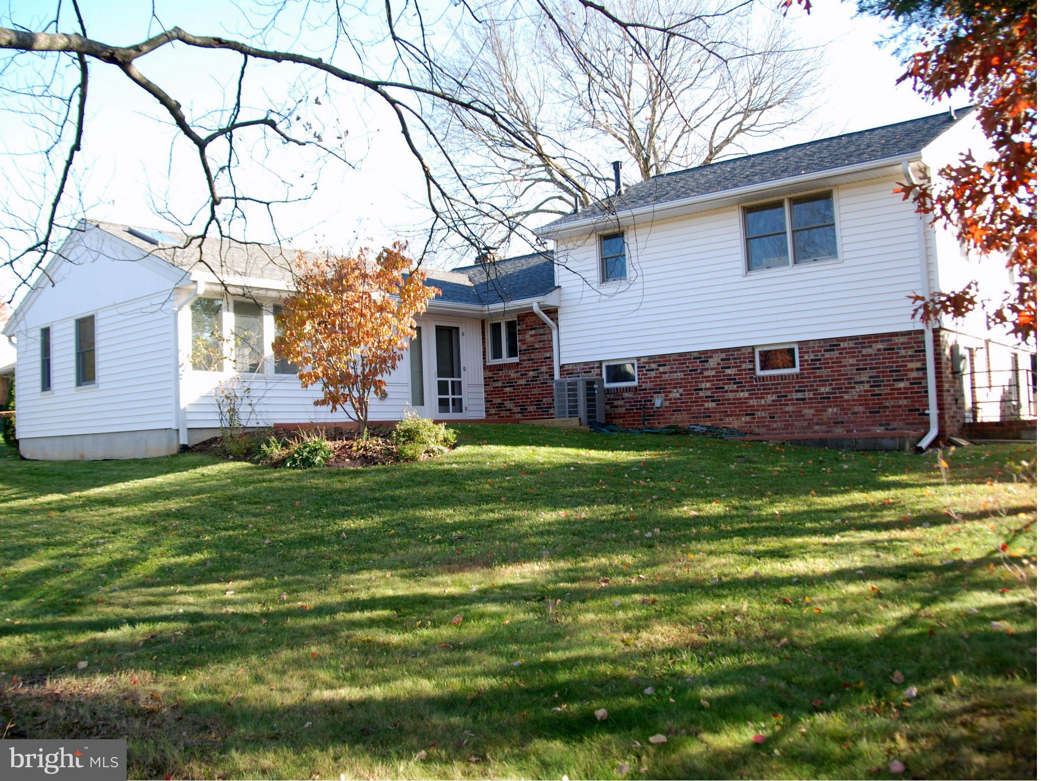 8112 Bullock Lane Springfield, VA 22151 - Photo 30 of 30 Exterior (Rear)