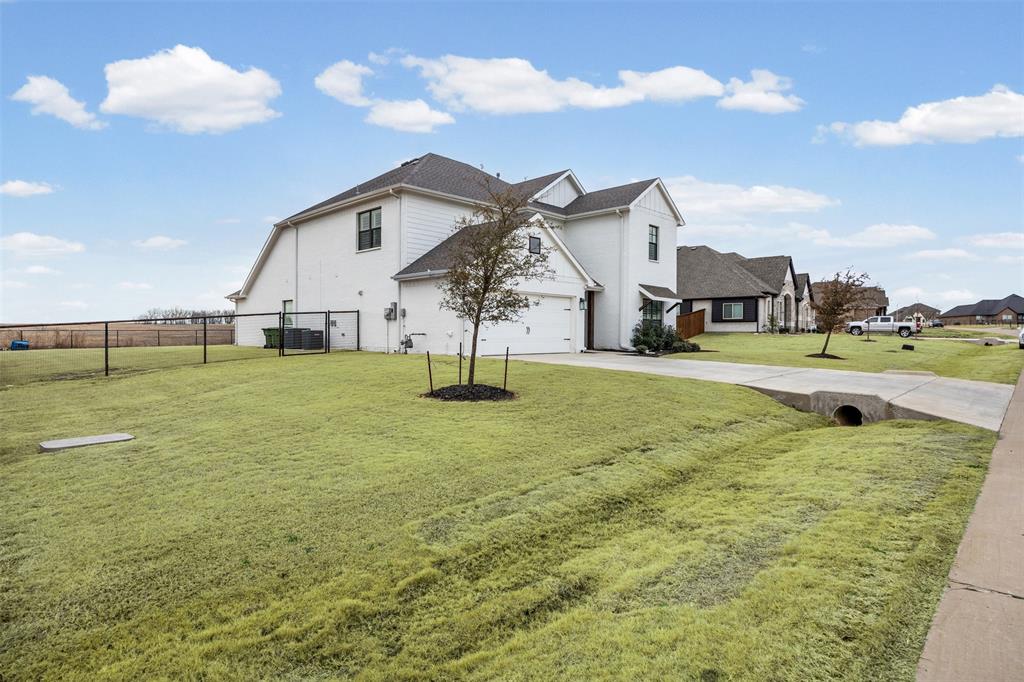 9437 Wildcat Ridge Godley, TX 76044 - Photo 2 of 37