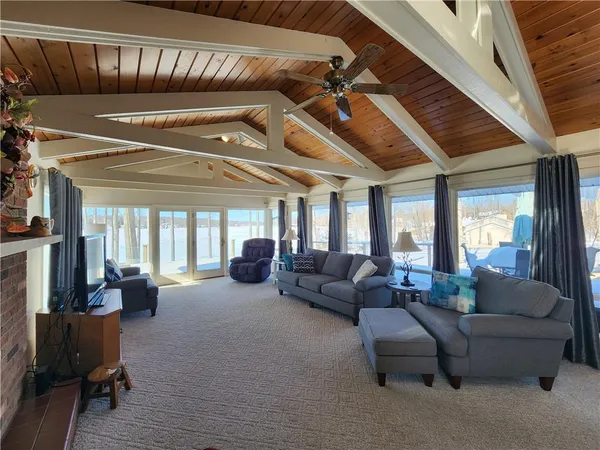 $749,900 | 224 Latonka Drive, Mercer, PA 16137