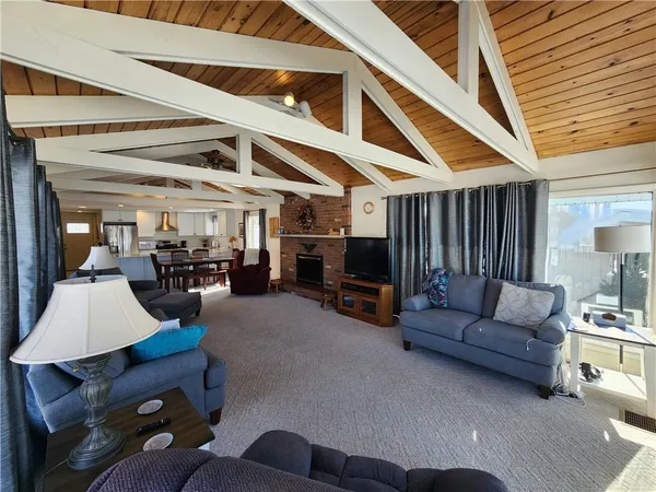 $749,900 | 224 Latonka Drive, Mercer, PA 16137