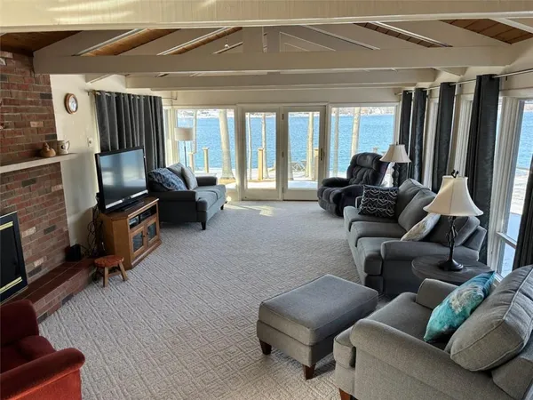 $749,900 | 224 Latonka Drive, Mercer, PA 16137