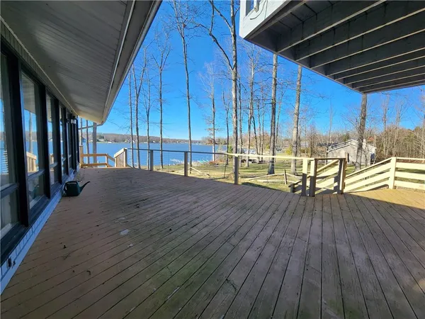 $749,900 | 224 Latonka Drive, Mercer, PA 16137