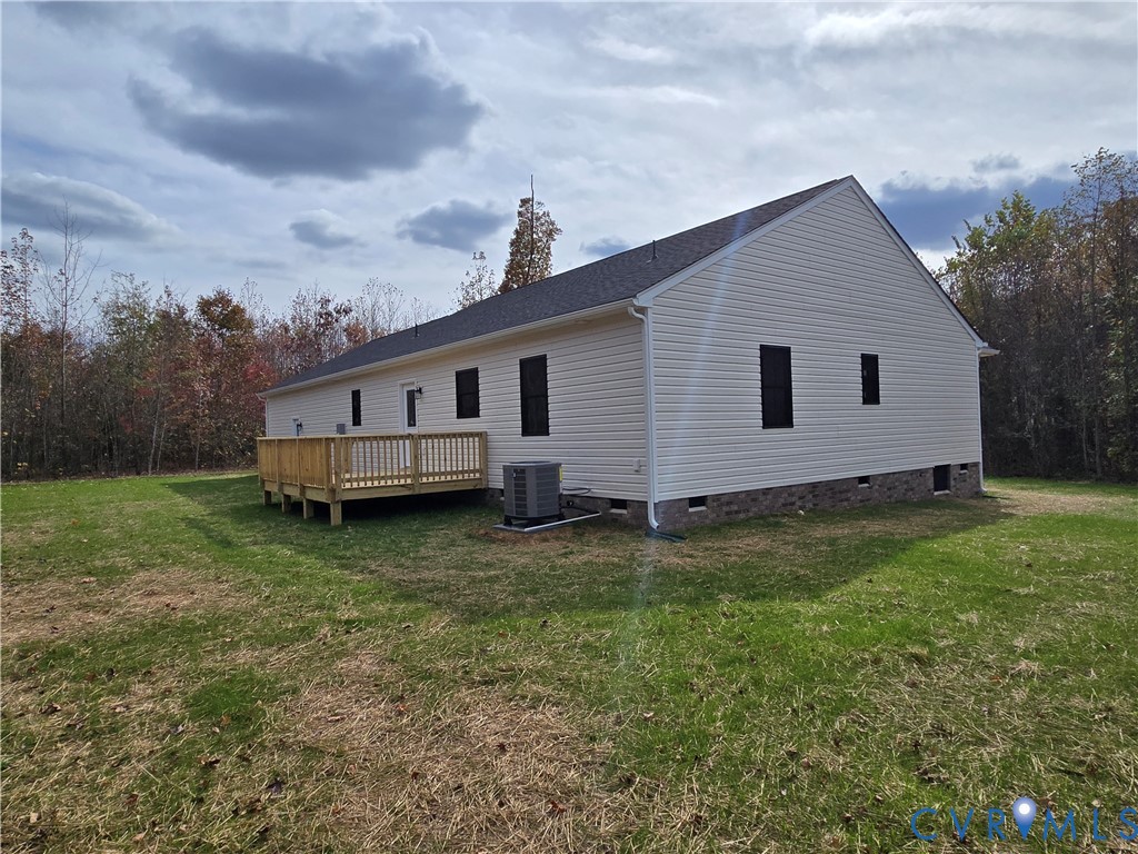 1775 Bumpass Road Bumpass, VA 23024 - Photo 7 of 42 a view of a house with backyard