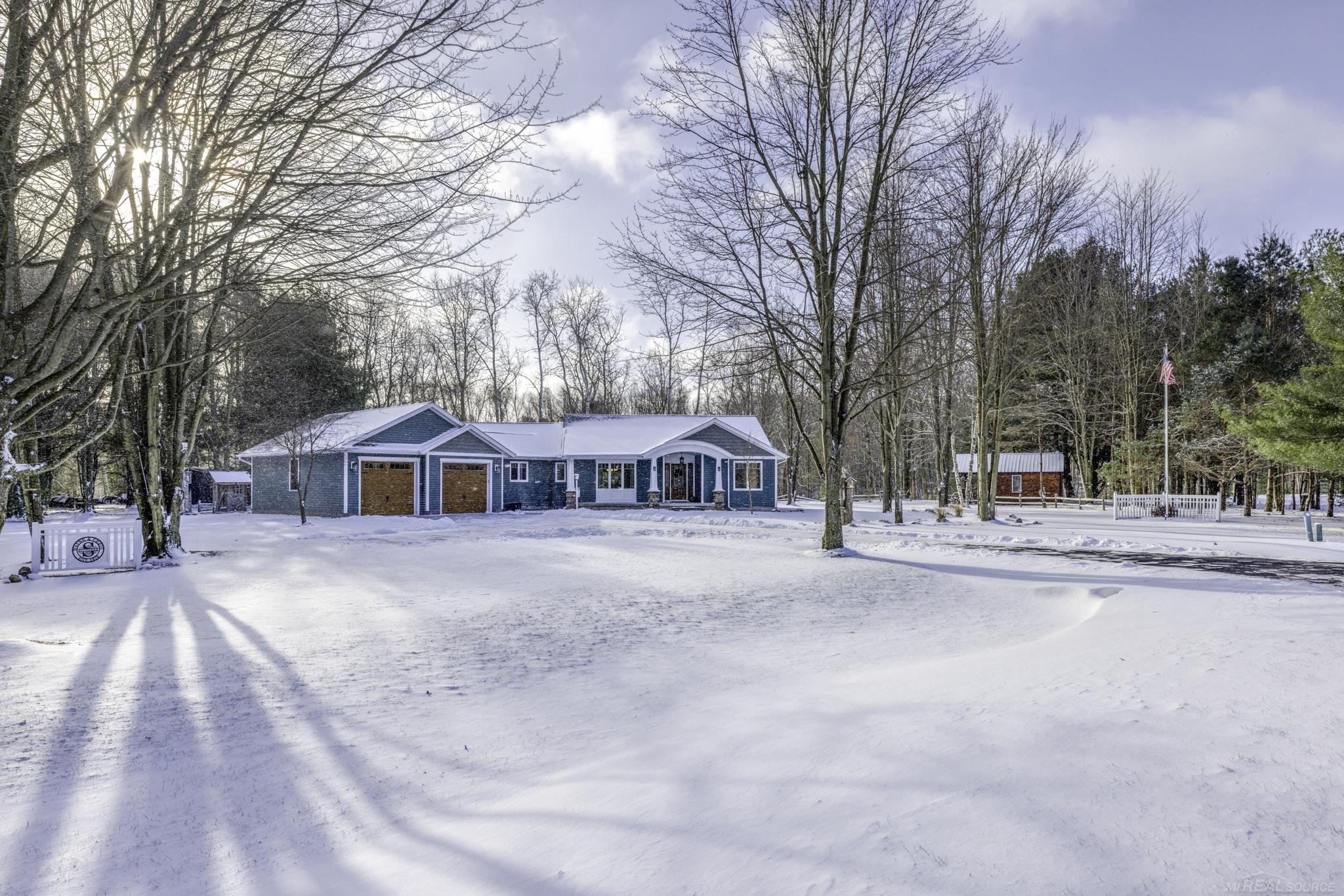 7194 Walding Road Lexington, MI 48450 - Photo 4 of 67 Gallery Image 4