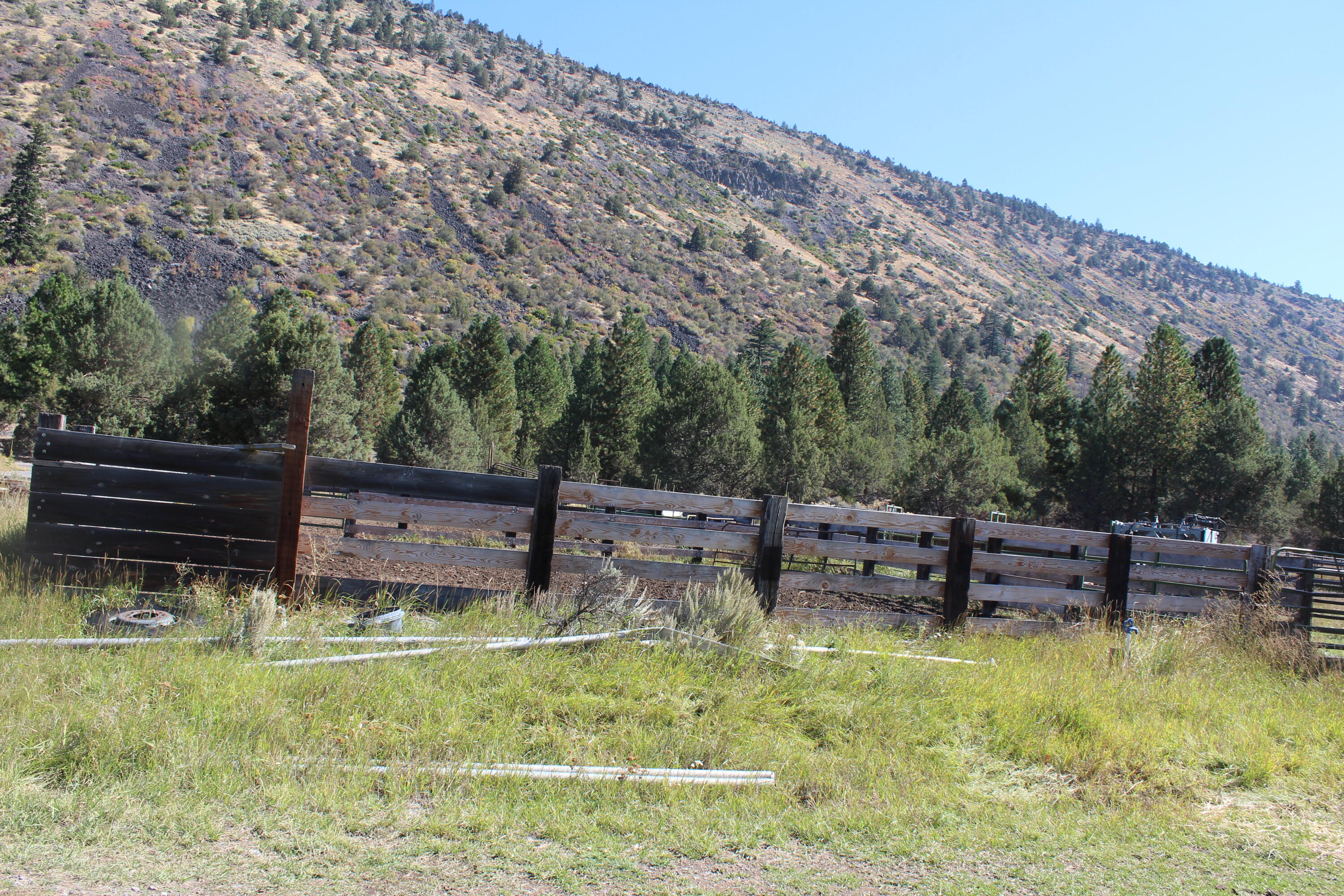 12046 Old Fort Road Klamath Falls, OR 97601 - Photo 13 of 59