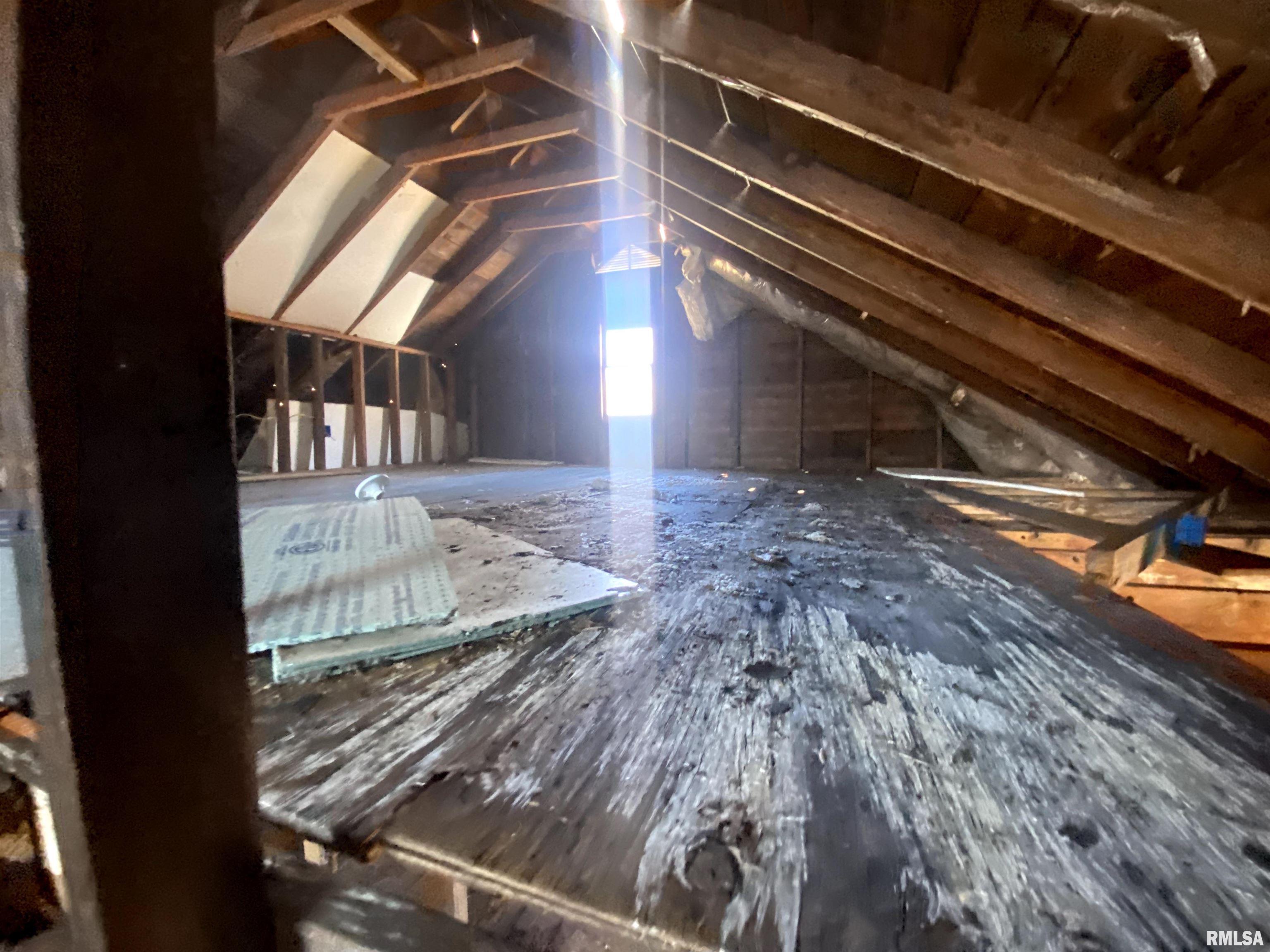 3121 East Carpenter Street Springfield, IL 62702 - Photo 5 of 9 Gallery Image 5