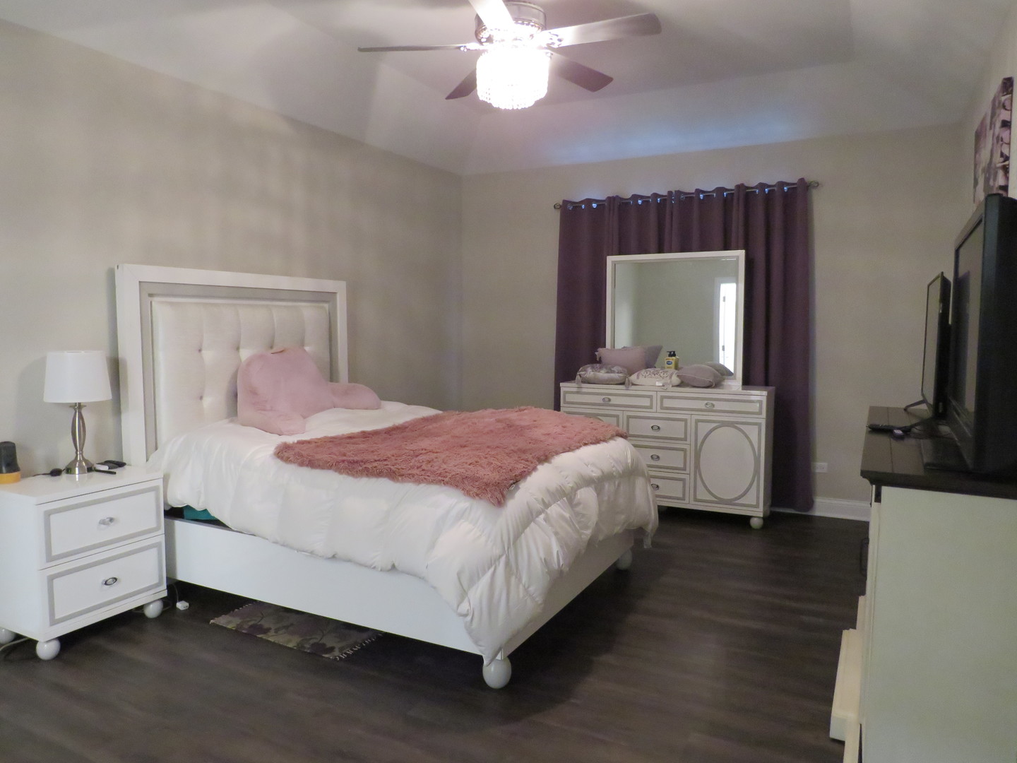 21407 Bay Tree Court Shorewood, IL 60404 - Photo 31 of 53 a bedroom with a bed and a mirror