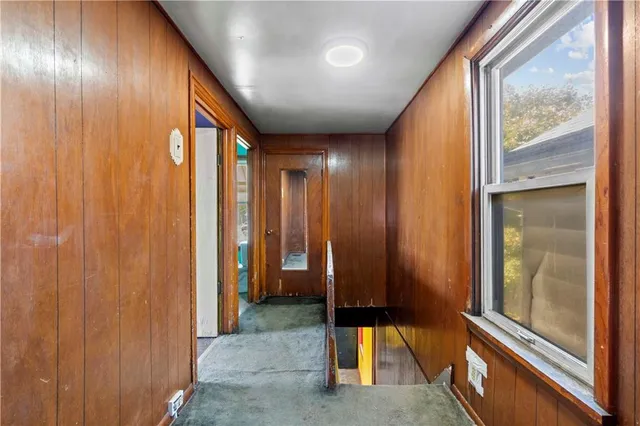 a view of utility room