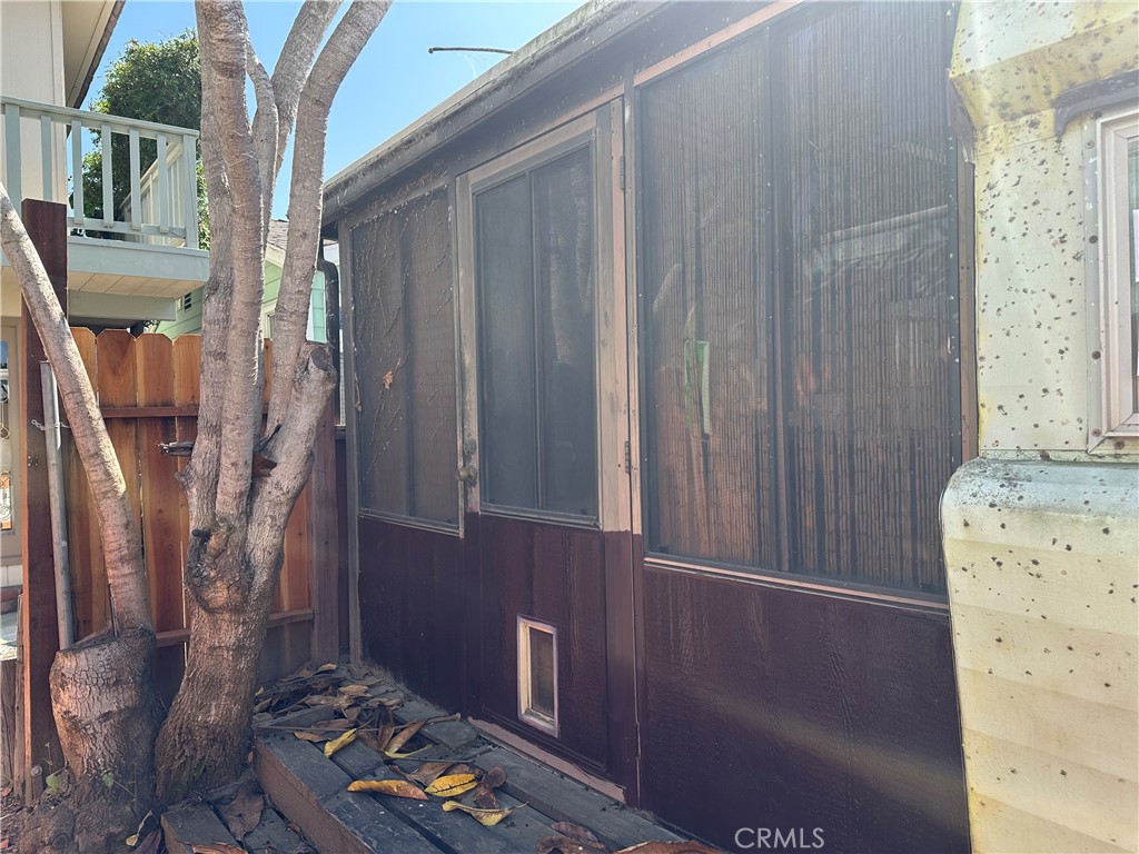 79 Riversea Road Seal Beach, CA 90740 - Photo 2 of 4
