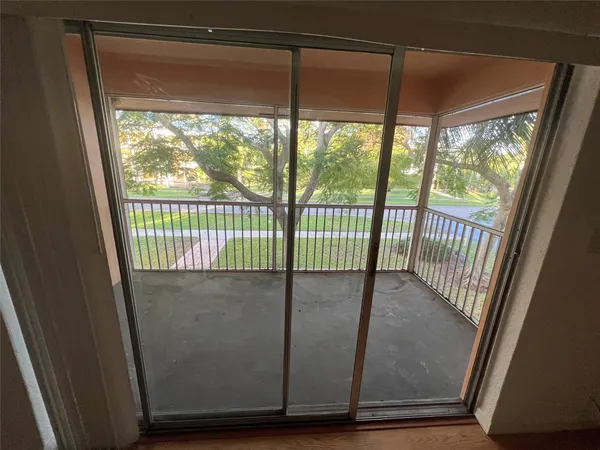 $2,000 | 760 Southeast 2nd Avenue, Unit C202, Deerfield Beach, FL 33441