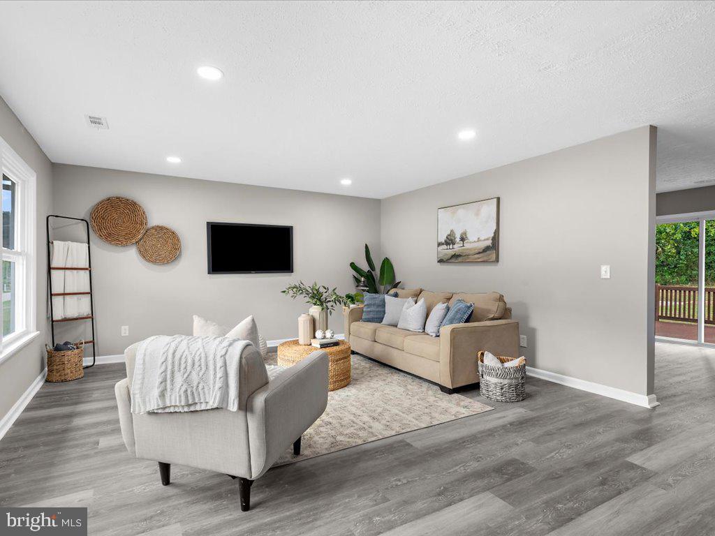 106 Reavis Road Hanover, MD 21076 - Photo 3 of 35