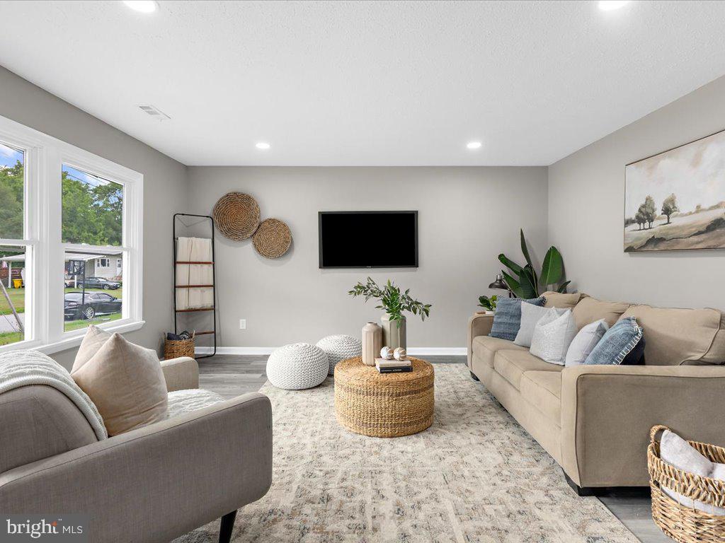 106 Reavis Road Hanover, MD 21076 - Photo 4 of 35