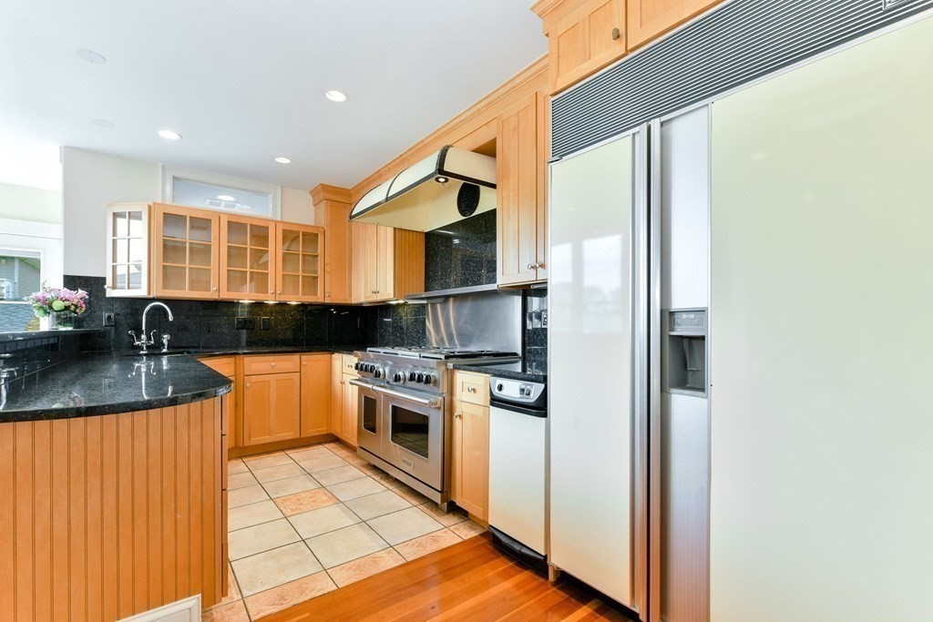 49 Beach Avenue Hull, MA 02045 - Photo 9 of 25