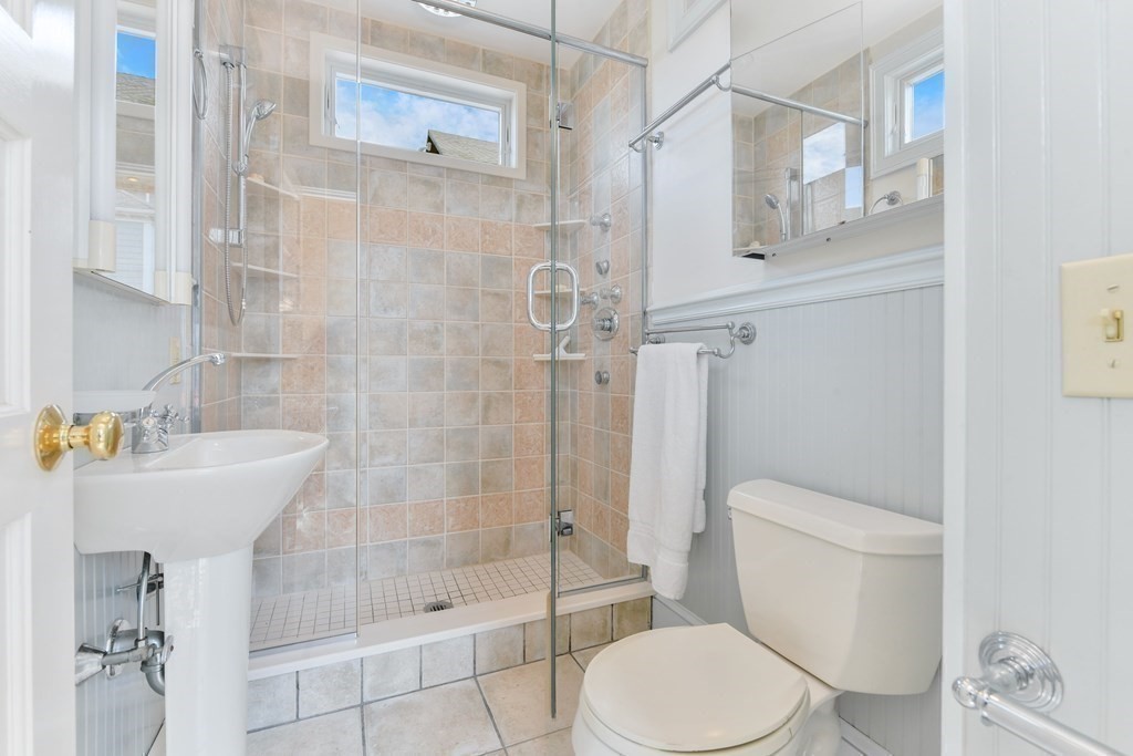 49 Beach Avenue Hull, MA 02045 - Photo 10 of 25