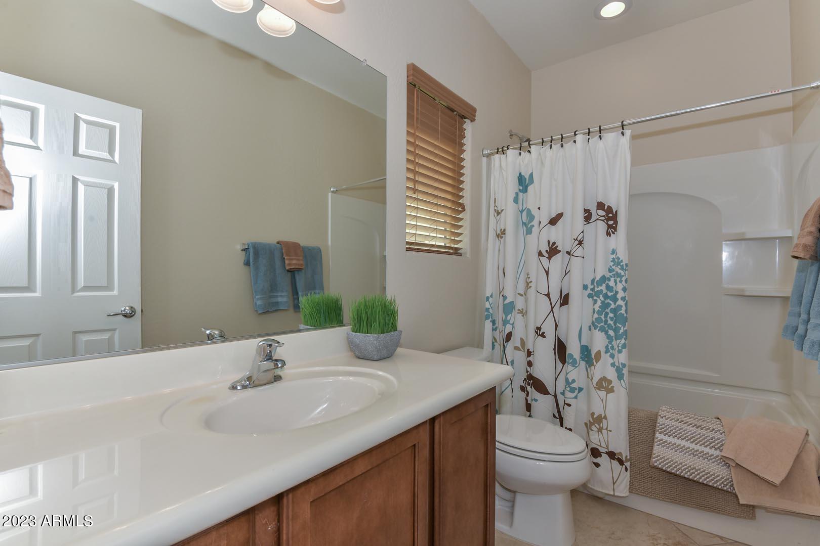 5428 West Yearling Road Phoenix, AZ 85083 - Photo 34 of 39 Guest Bath