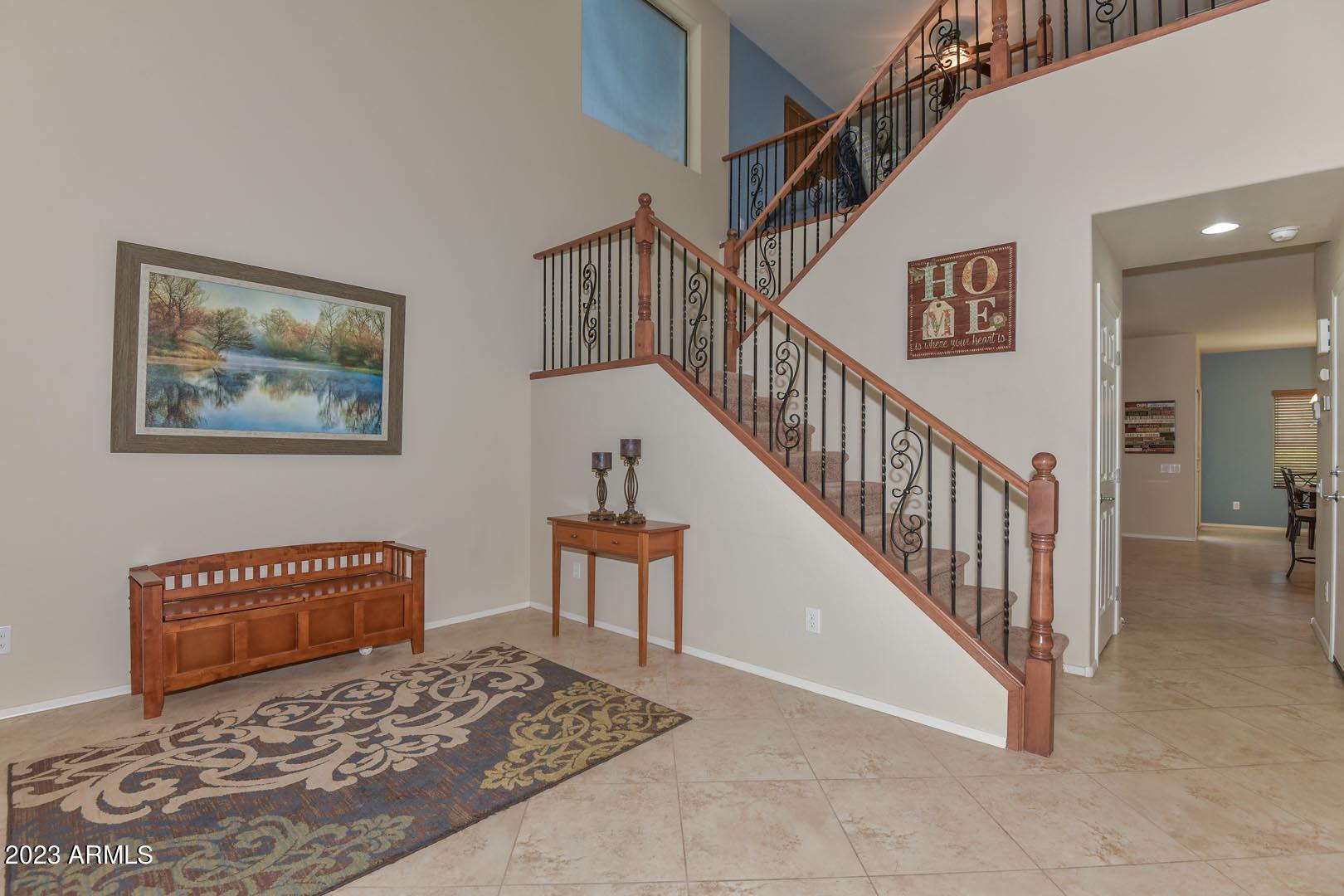 5428 West Yearling Road Phoenix, AZ 85083 - Photo 5 of 39 Living Room