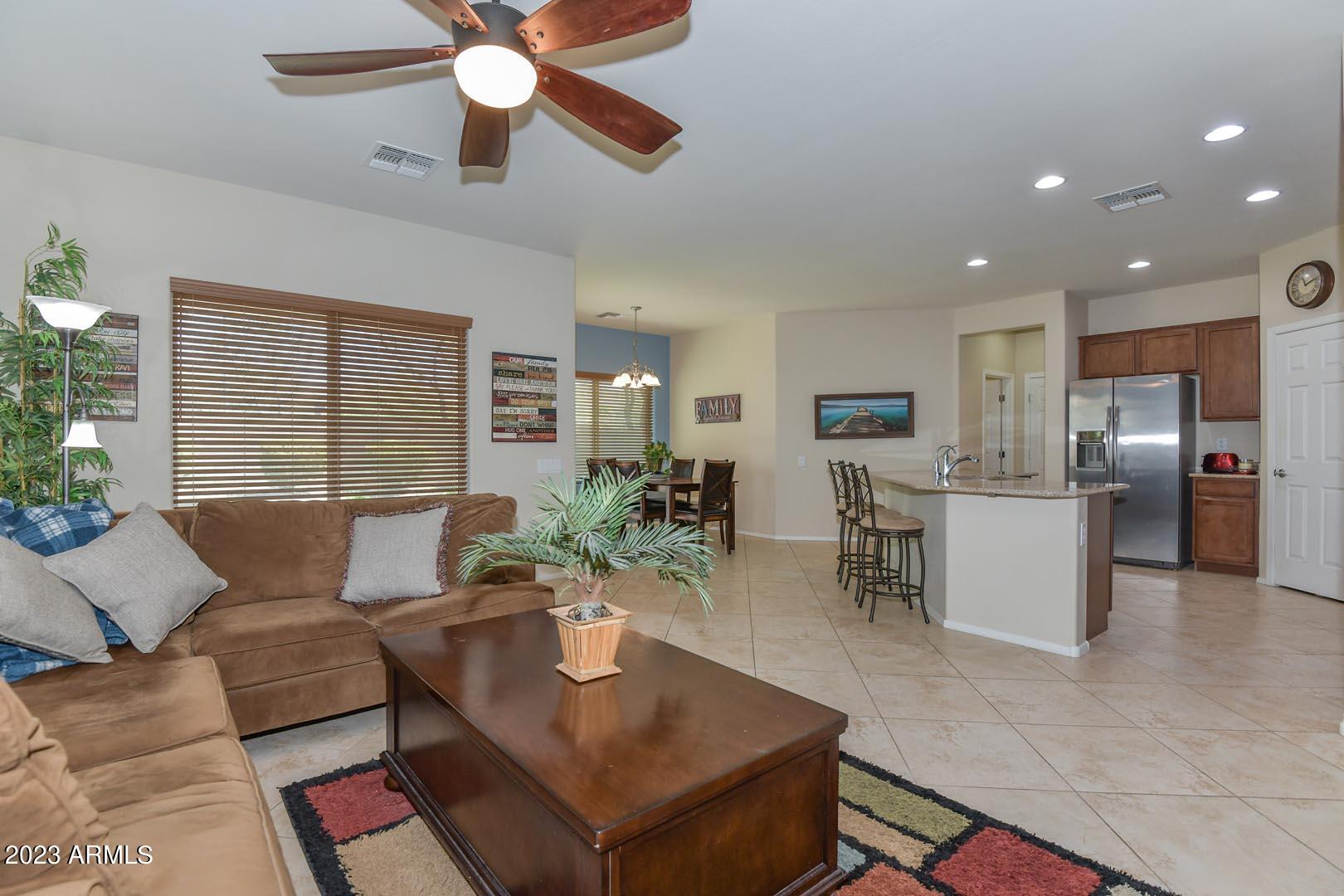 5428 West Yearling Road Phoenix, AZ 85083 - Photo 8 of 39 Great Room
