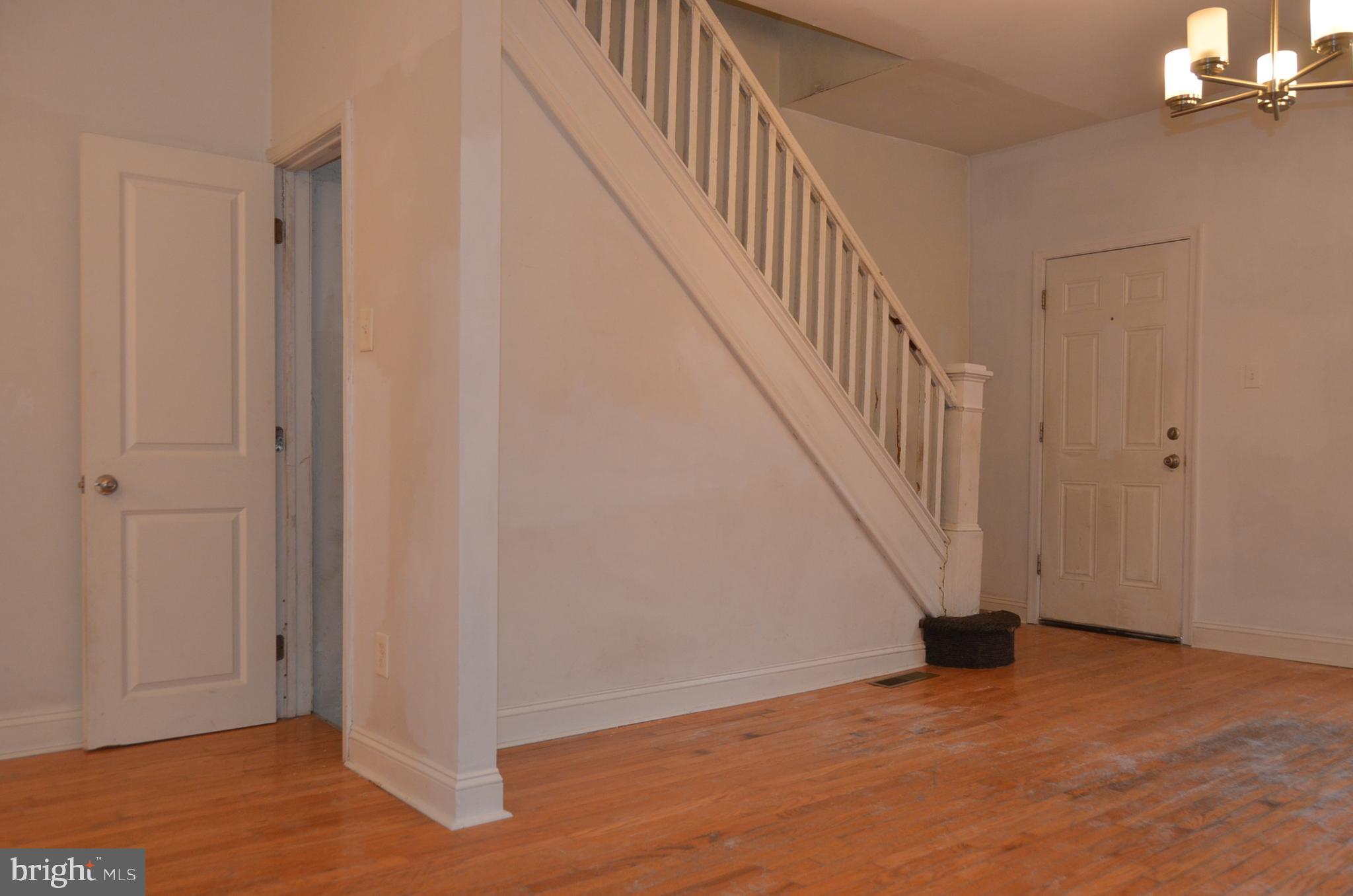 521 Rappolla Street Baltimore, MD 21224 - Photo 5 of 54